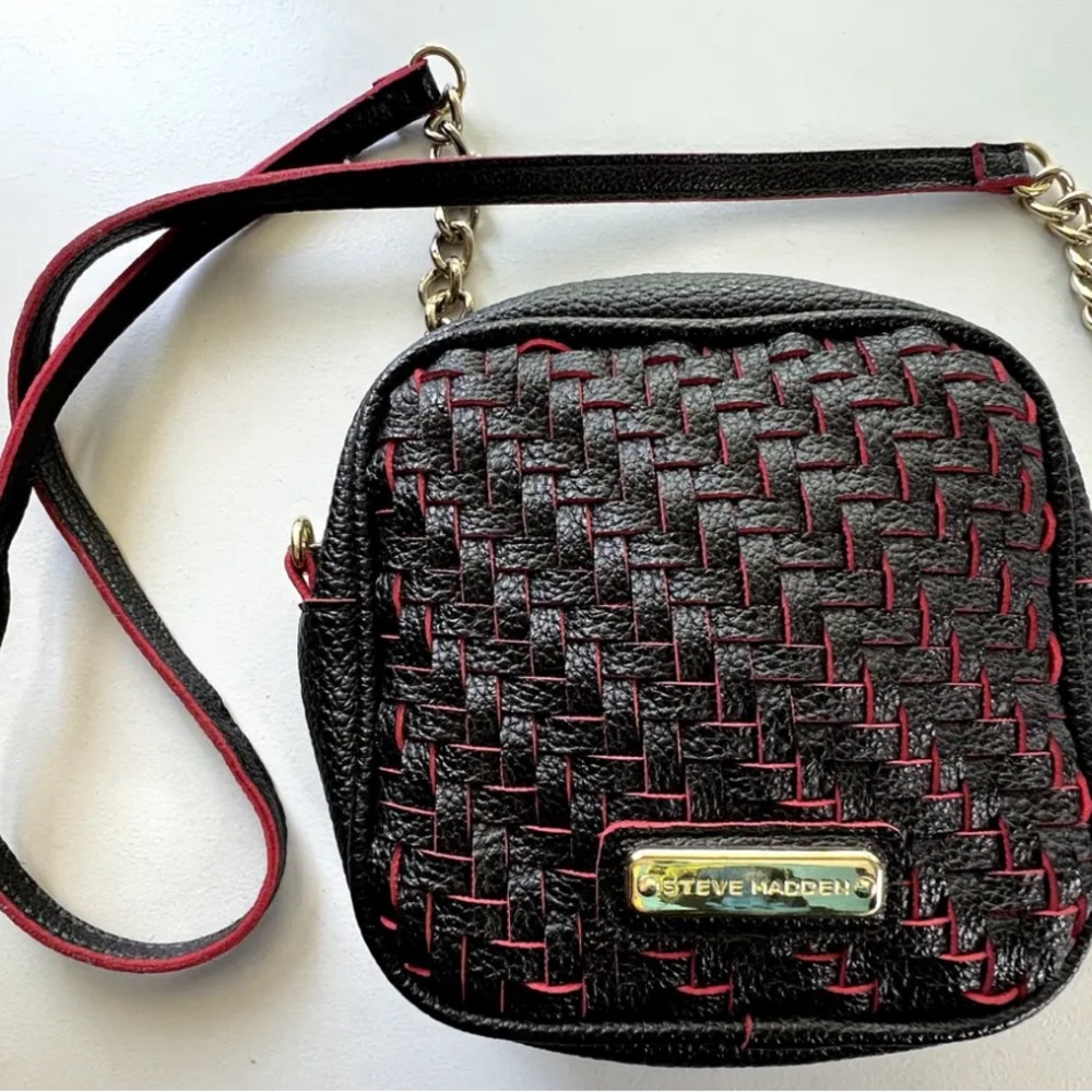 Steve Madden Chain Woven Bag